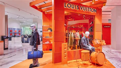 nederlandse die door louis vuitton wordt gekleed|louis vuitton amsterdam.